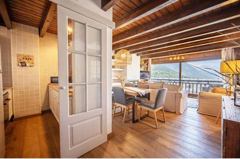 Casa Catania-Acogedora Casa Con Impresionantes Vistas-Fibra Optica Villa Salardú Dış mekan fotoğraf